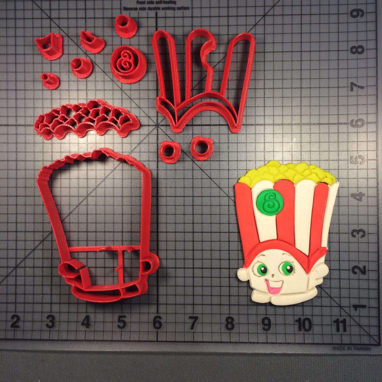 Shopkins- Poppy Corn Cookie Cutter Set