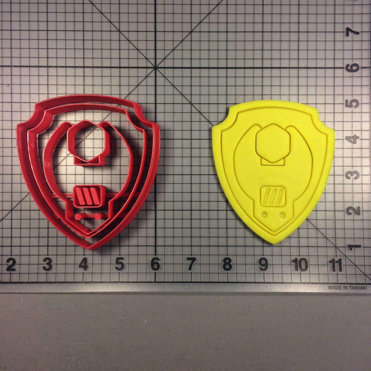Paw Patrol- Rubble Badge 101 Cookie Cutter