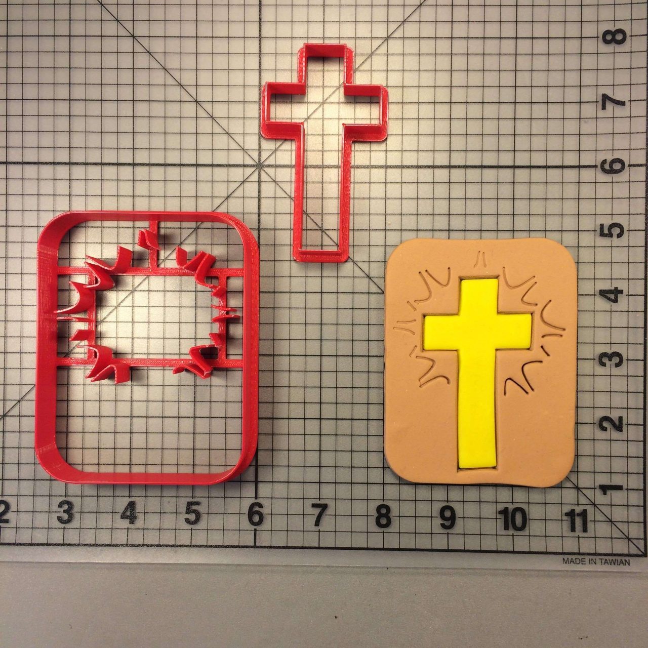 Cross 107 Cookie Cutter Set