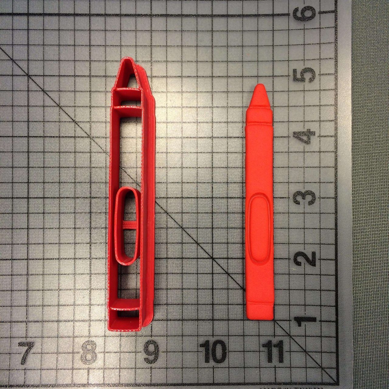 Crayon 102 Cookie Cutter
