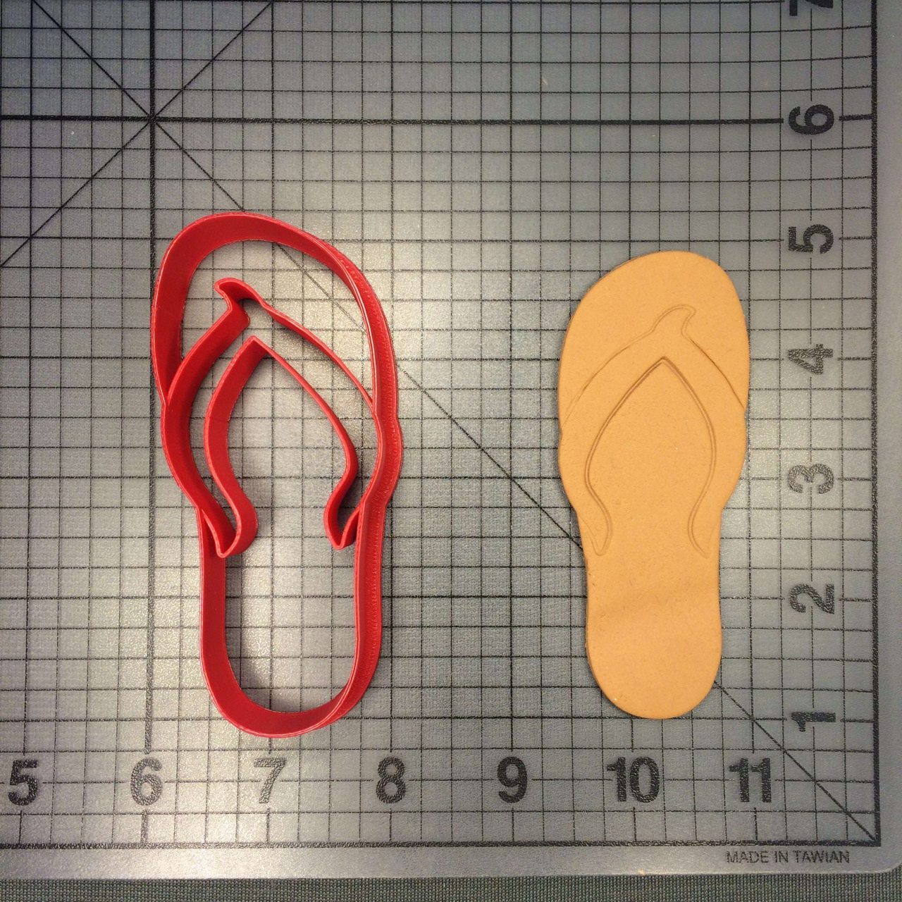 Flip Flop 102 Cookie Cutter