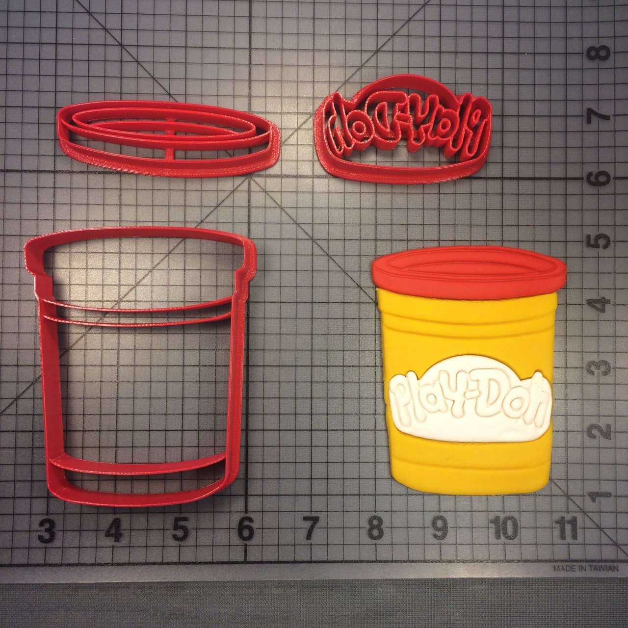 Playdoh Can 100 Cookie Cutter Set