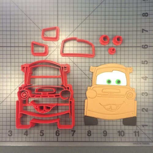 Cars- Tow Mater 100 Cookie Cutter Set (Cartoon Character 411 Cookie Cutter Set)