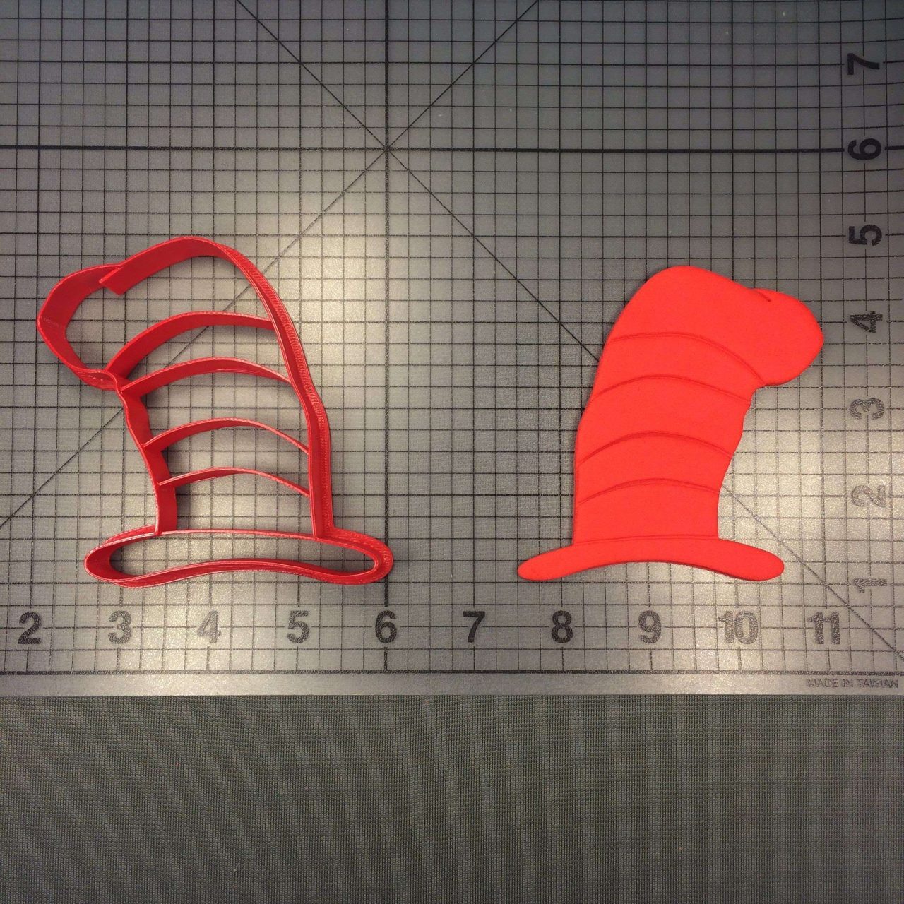 Cat in the Hat Hat 101 Cookie Cutter (Cartoon Cutter 119 Cookie Cutter)