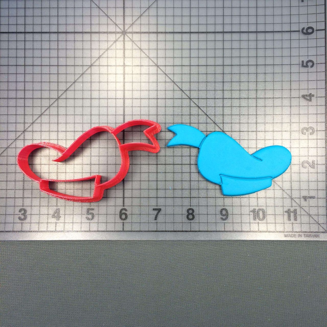 Donald Duck Hat 101 Cookie Cutter (Clubhouse Cutter 118 Cookie Cutter)