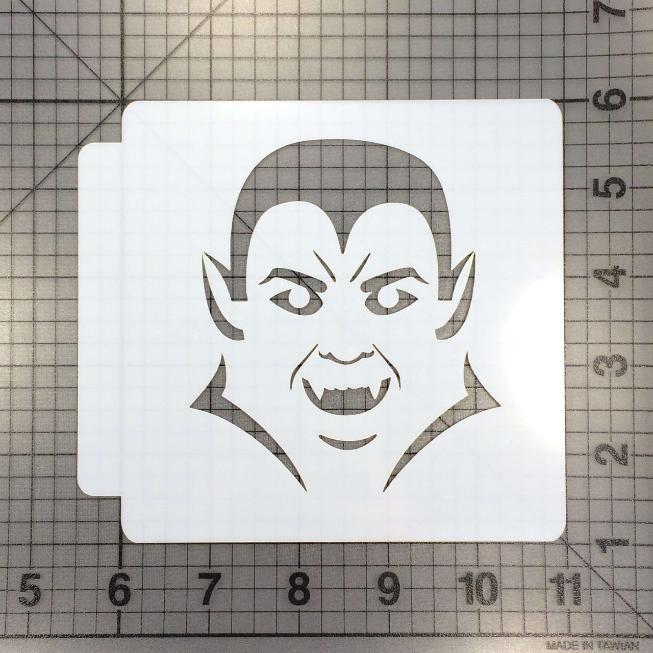 Halloween Dracula Stencil 100