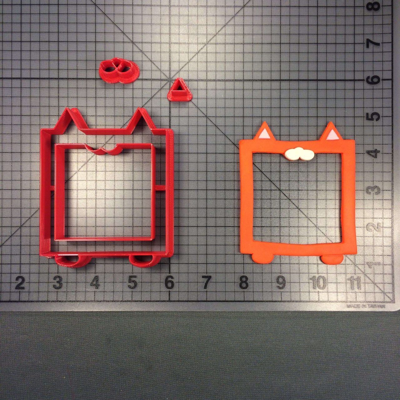 Cat Frame 266-E264 Cookie Cutter Set
