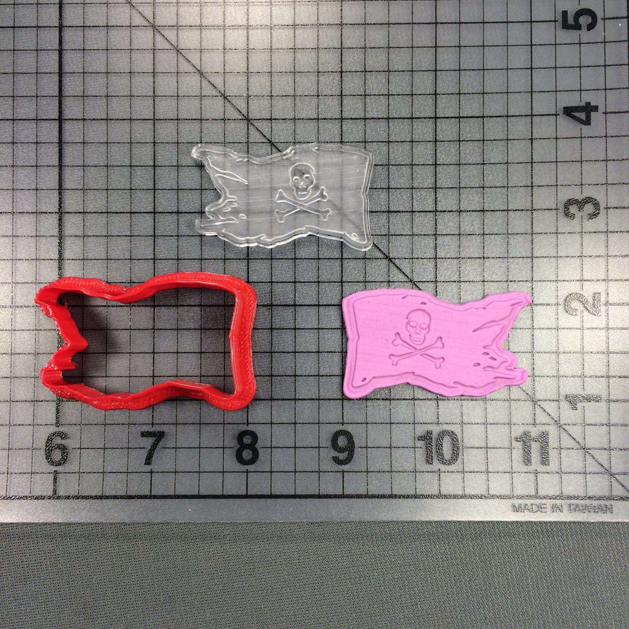 Pirate Flag 101 Cookie Cutter and Stamp (Imprinted 1)