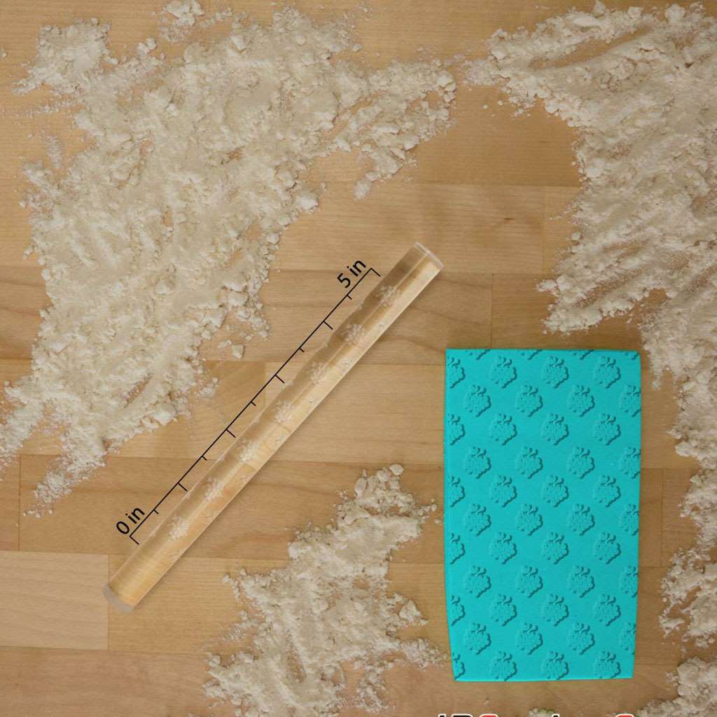 Grapes 765-081 Rolling Pin (Small)