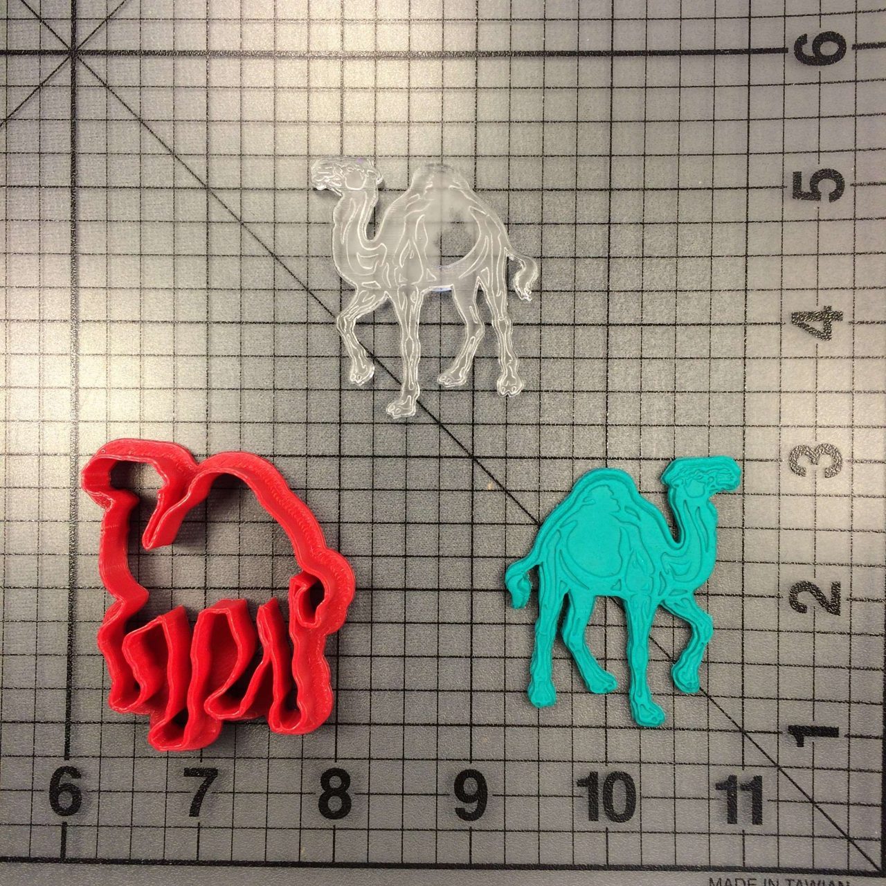 Camel 227-030 Cookie Cutter and Stamp Embossed (1)