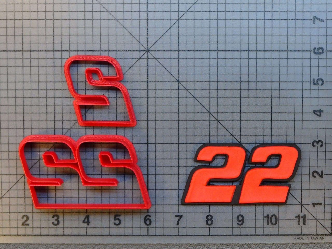 Joey Logano 22 266-525 Cookie Cutter Set