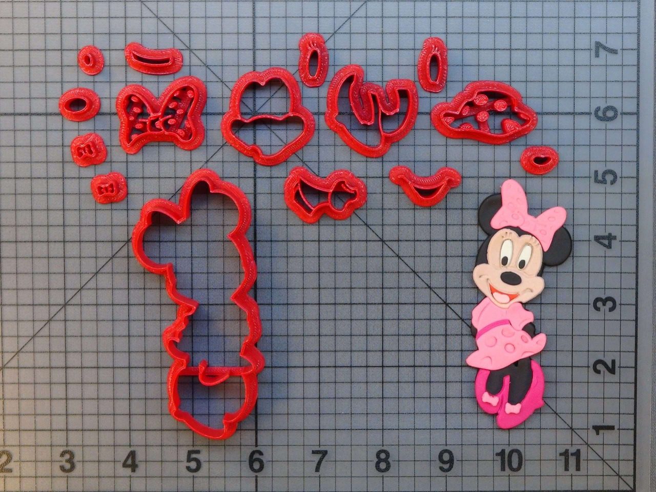 Minnie Mouse Body 266-617 Cookie Cutter Set