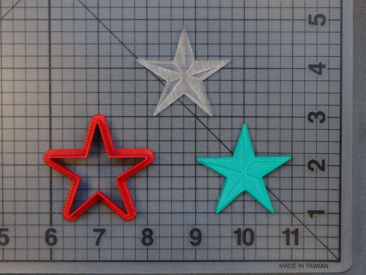 Nautical Star 227-098 Cookie Cutter and Stamp (Embossed)