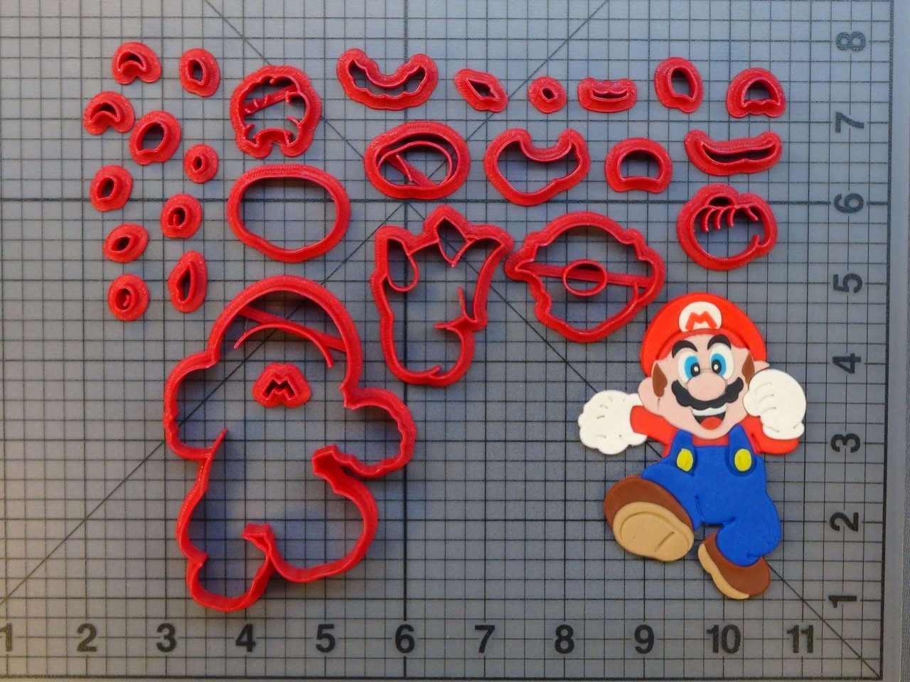 Super Mario Full Body 266-613 Cookie Cutter Set