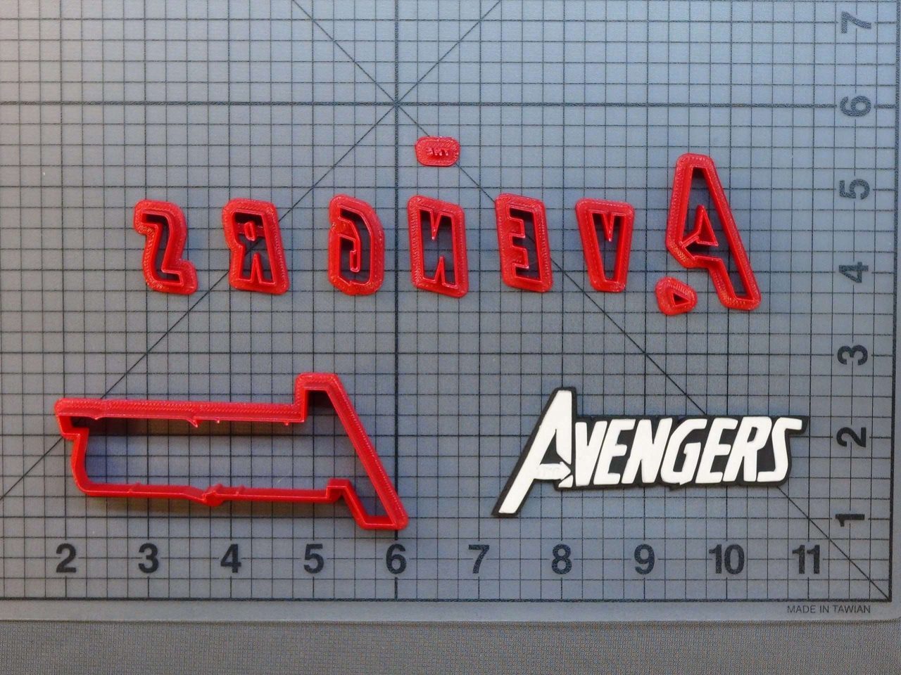 Avengers Logo 266-772 Cookie Cutter Set