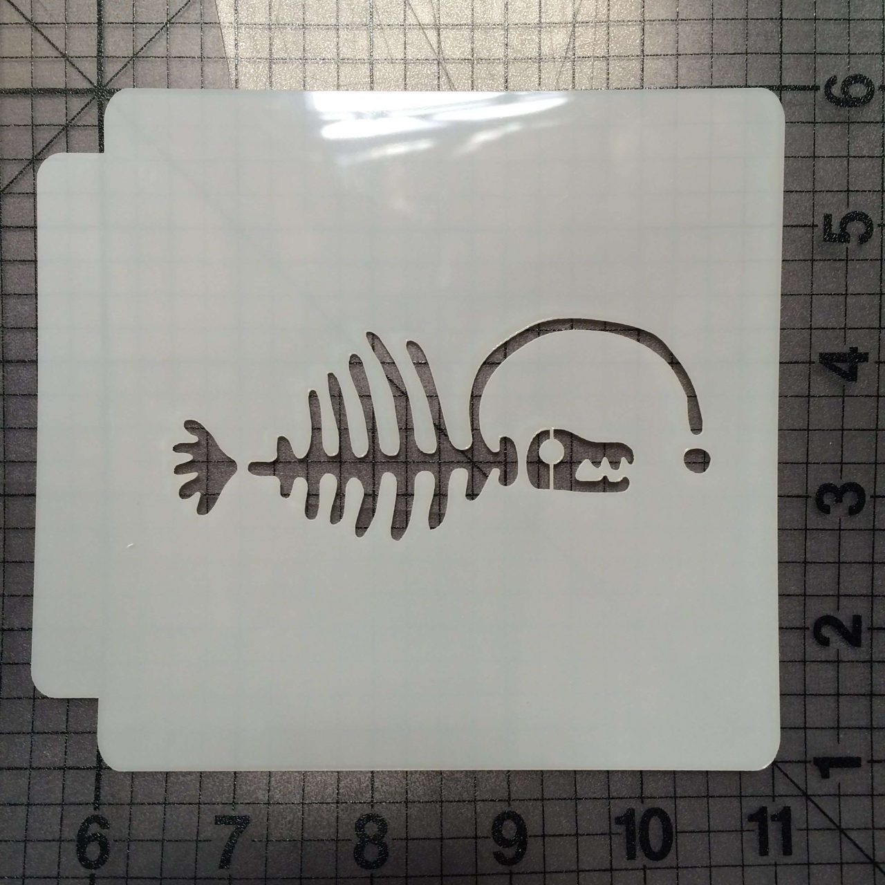 Fish Skeleton 100 Stencil
