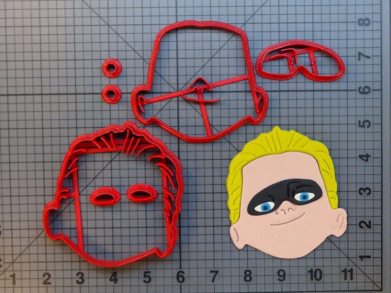 The Incredibles - Dash Parr 266-631 Cookie Cutter Set
