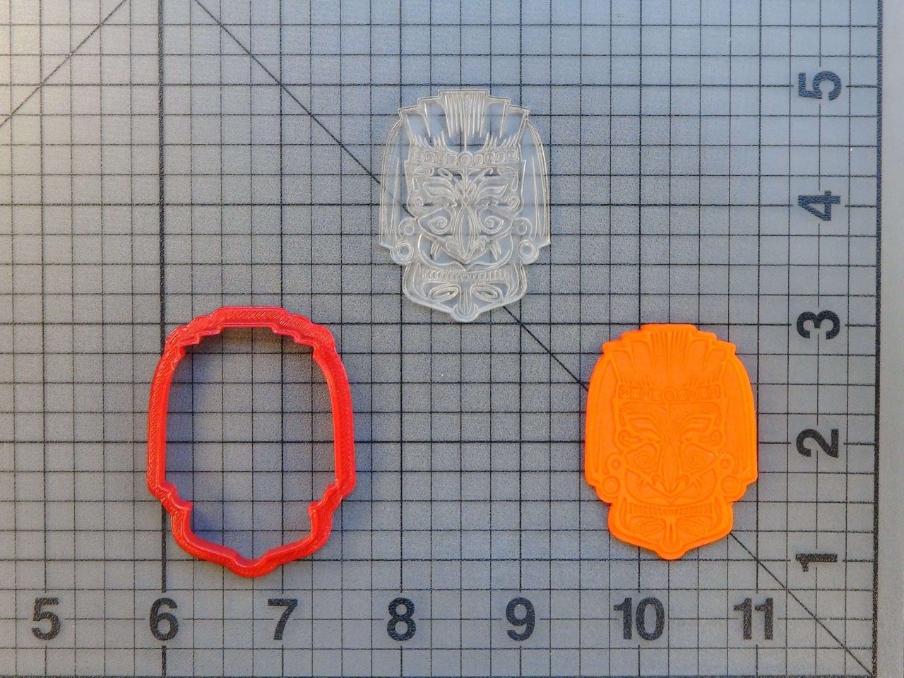 Tiki 227-128 Cookie Cutter and Stamp (Embossed)