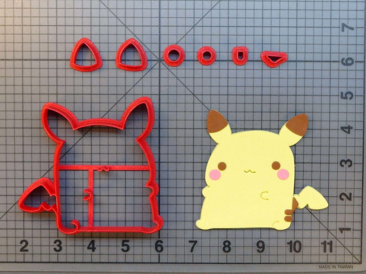 Pokemon - Chibi Pikachu 266-826 Cookie Cutter Set