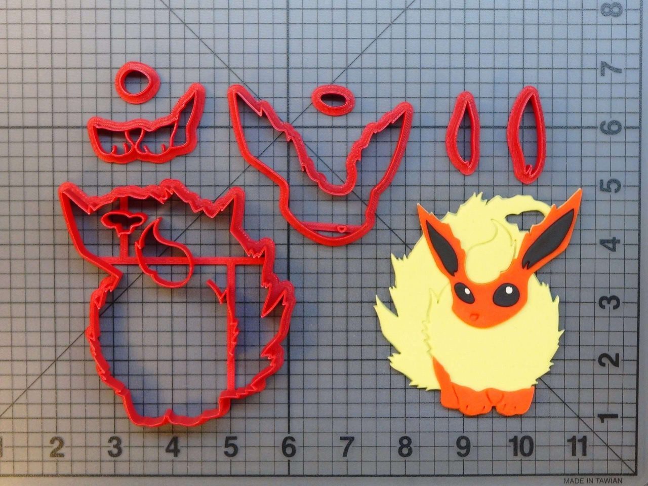 Pokemon - Flareon 266-746 Cookie Cutter Set