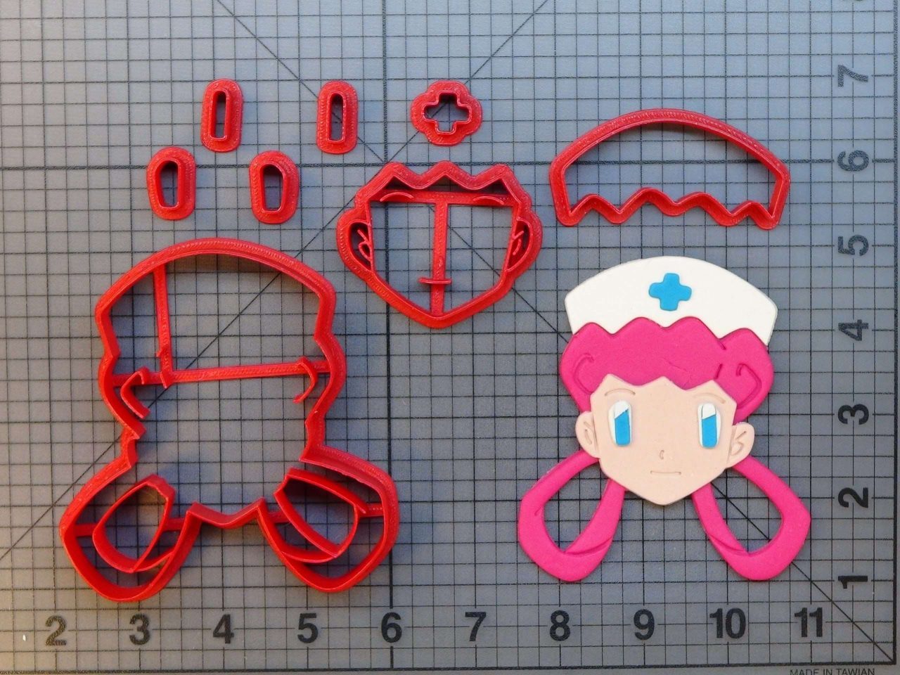 Pokemon - Nurse Joy 266-744 Cookie Cutter Set