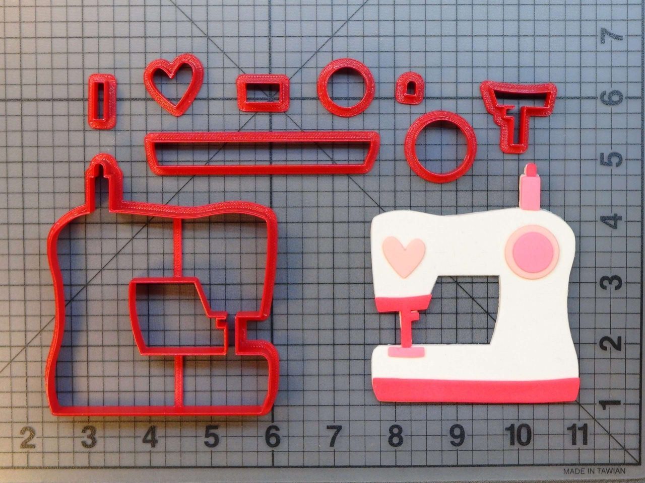 Sewing Machine 266-789 Cookie Cutter Set