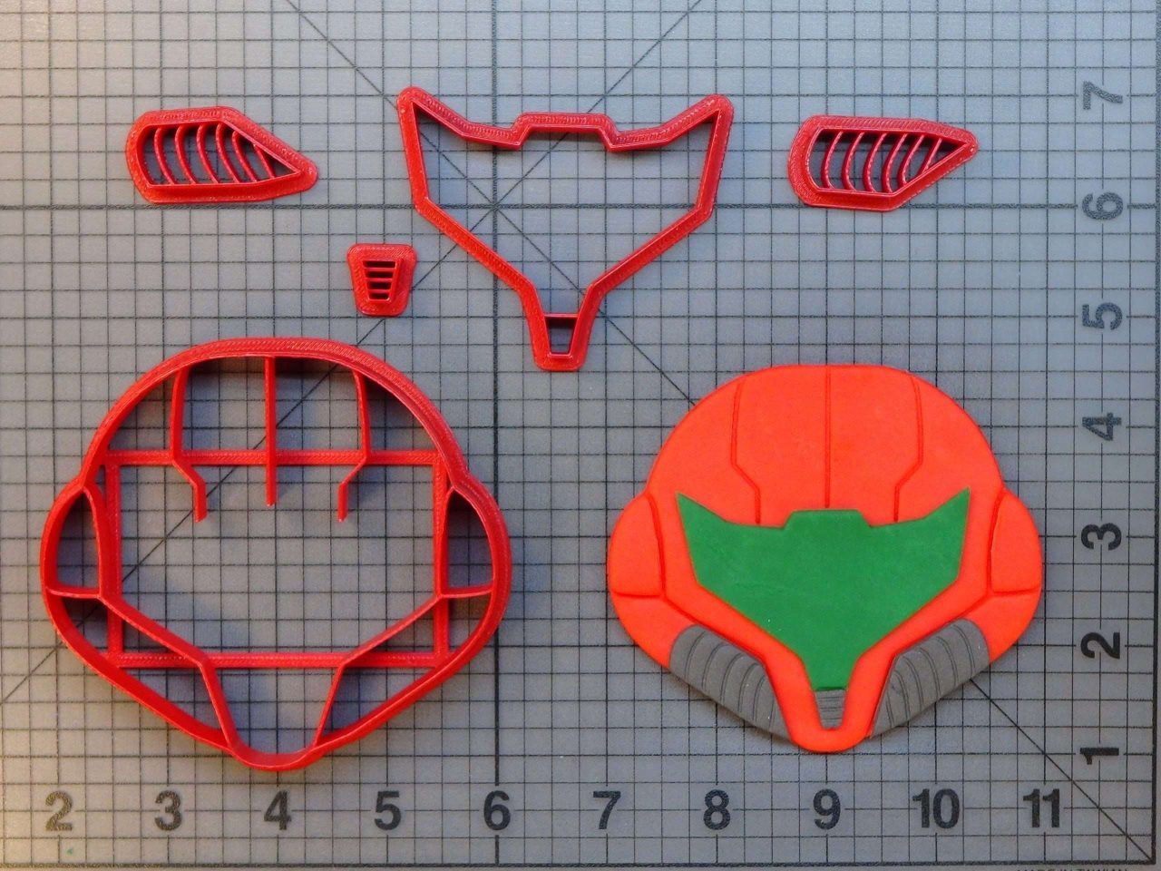 Metroid - Samus' Helmet 266-876 Cookie Cutter Set