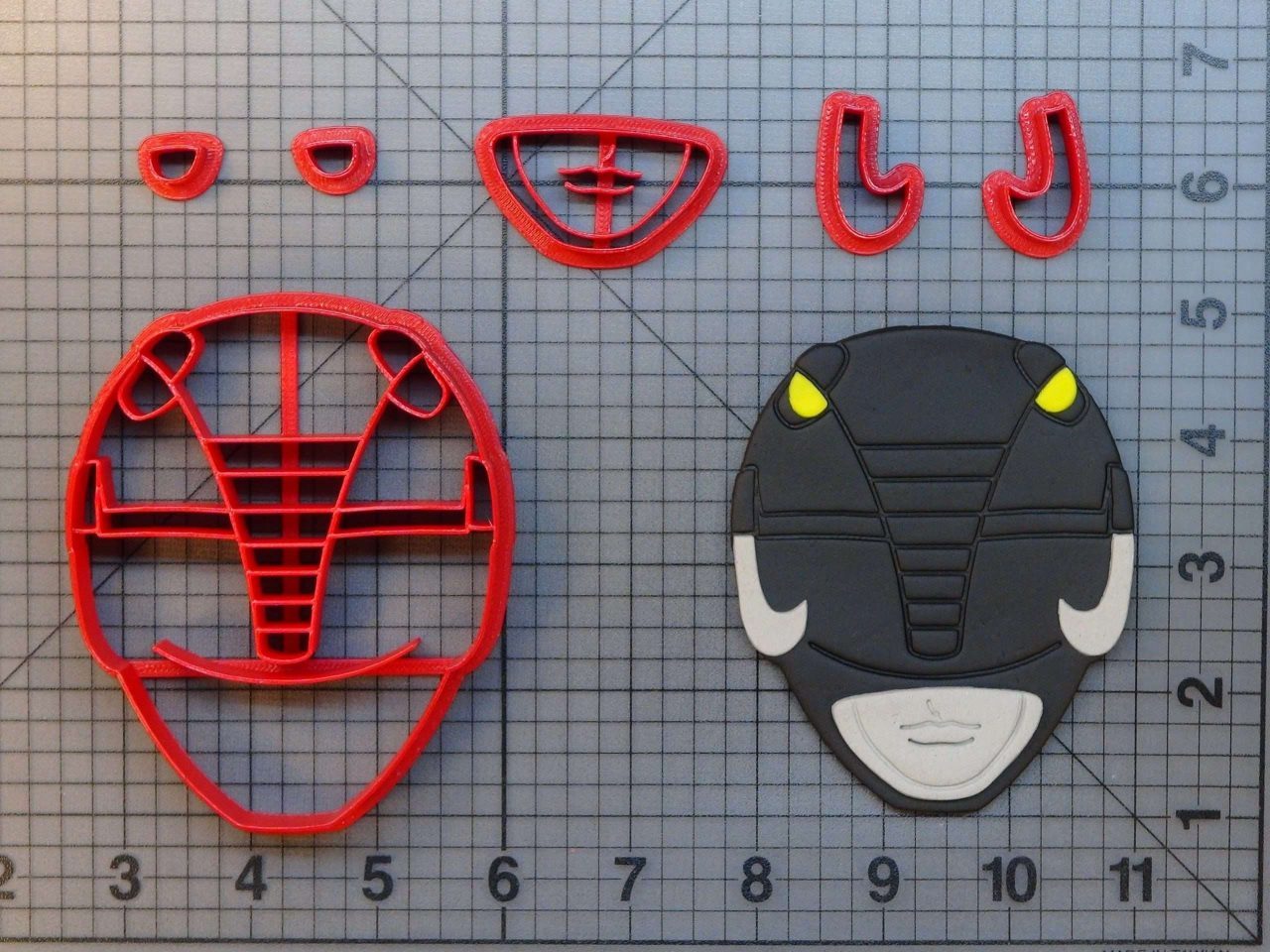Mighty Morphin' Power Rangers - Black Ranger 266-890 Cookie Cutter Set