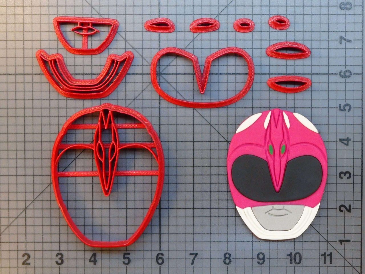Mighty Morphin' Power Rangers - Pink Ranger 266-884 Cookie Cutter Set