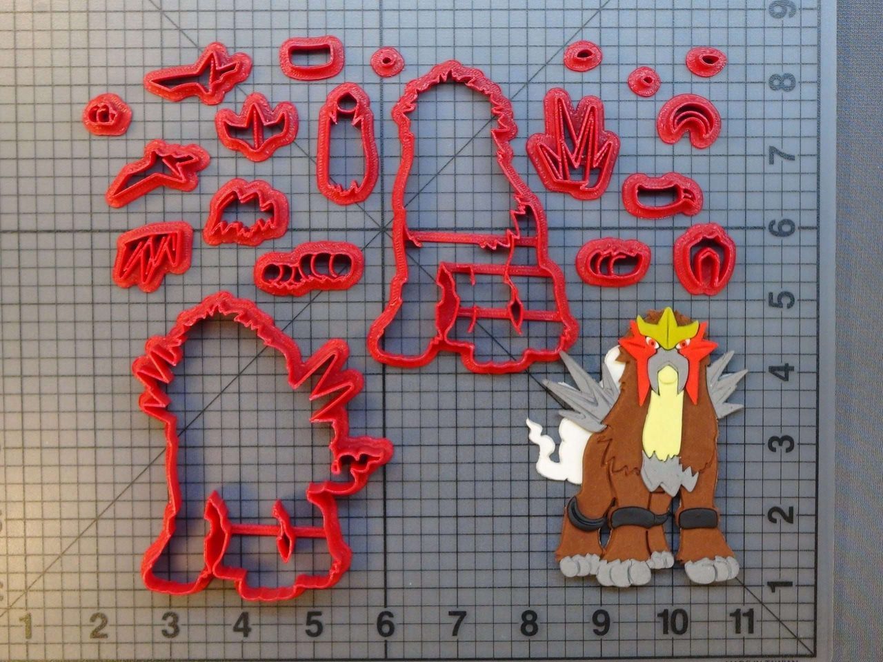 Pokemon - Entei 266-858 Cookie Cutter Set