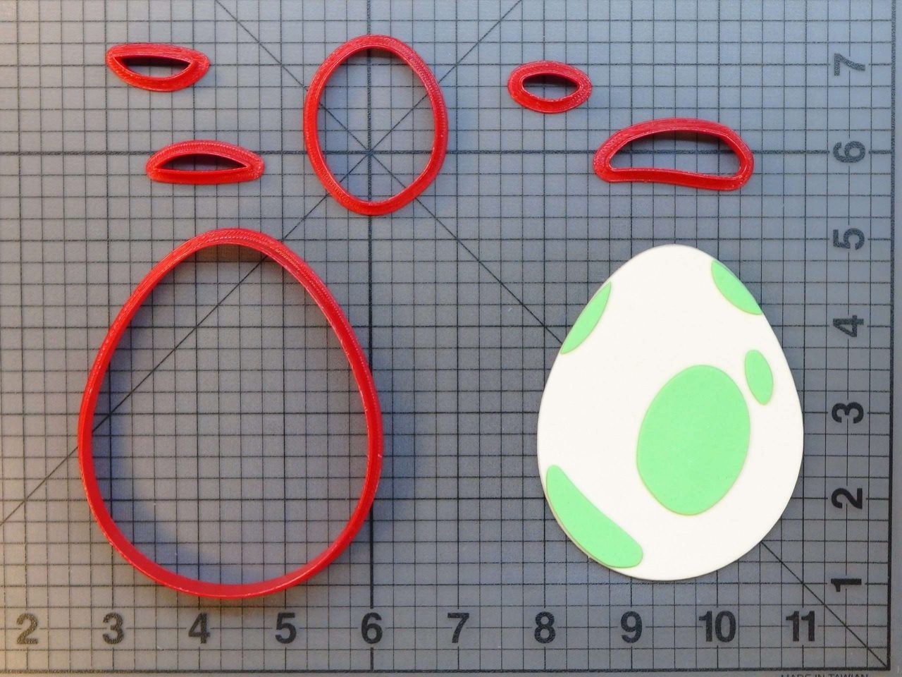 Pokemon Go - Egg 266-853 Cookie Cutter Set