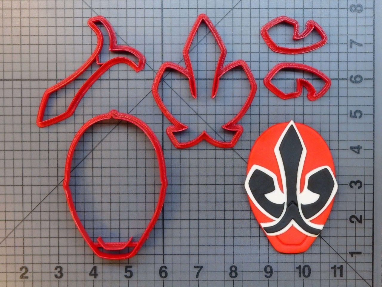 Power Rangers Samurai - Red Samurai 266-887 Cookie Cutter Set