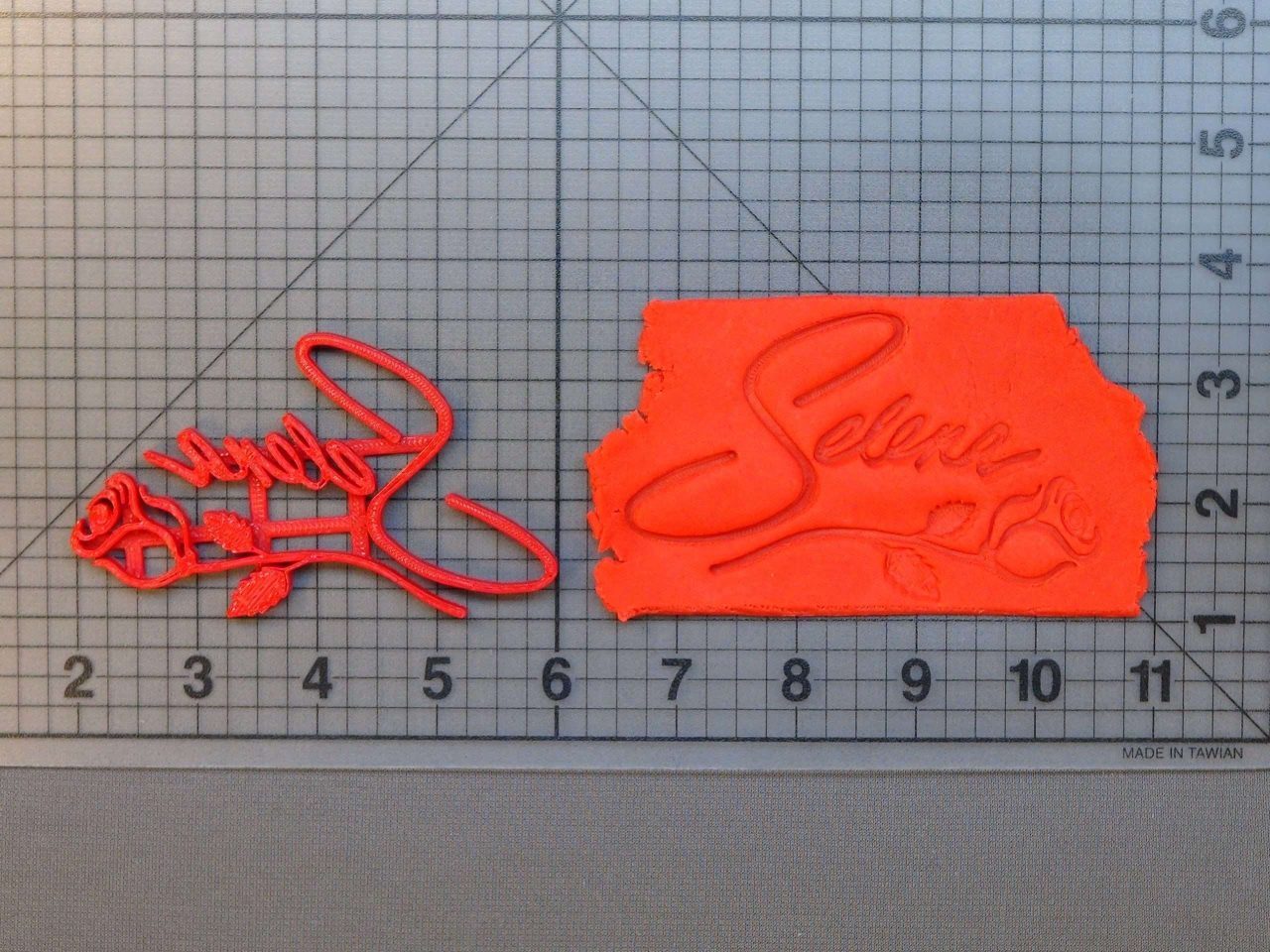 Selena 266-861 Stamp