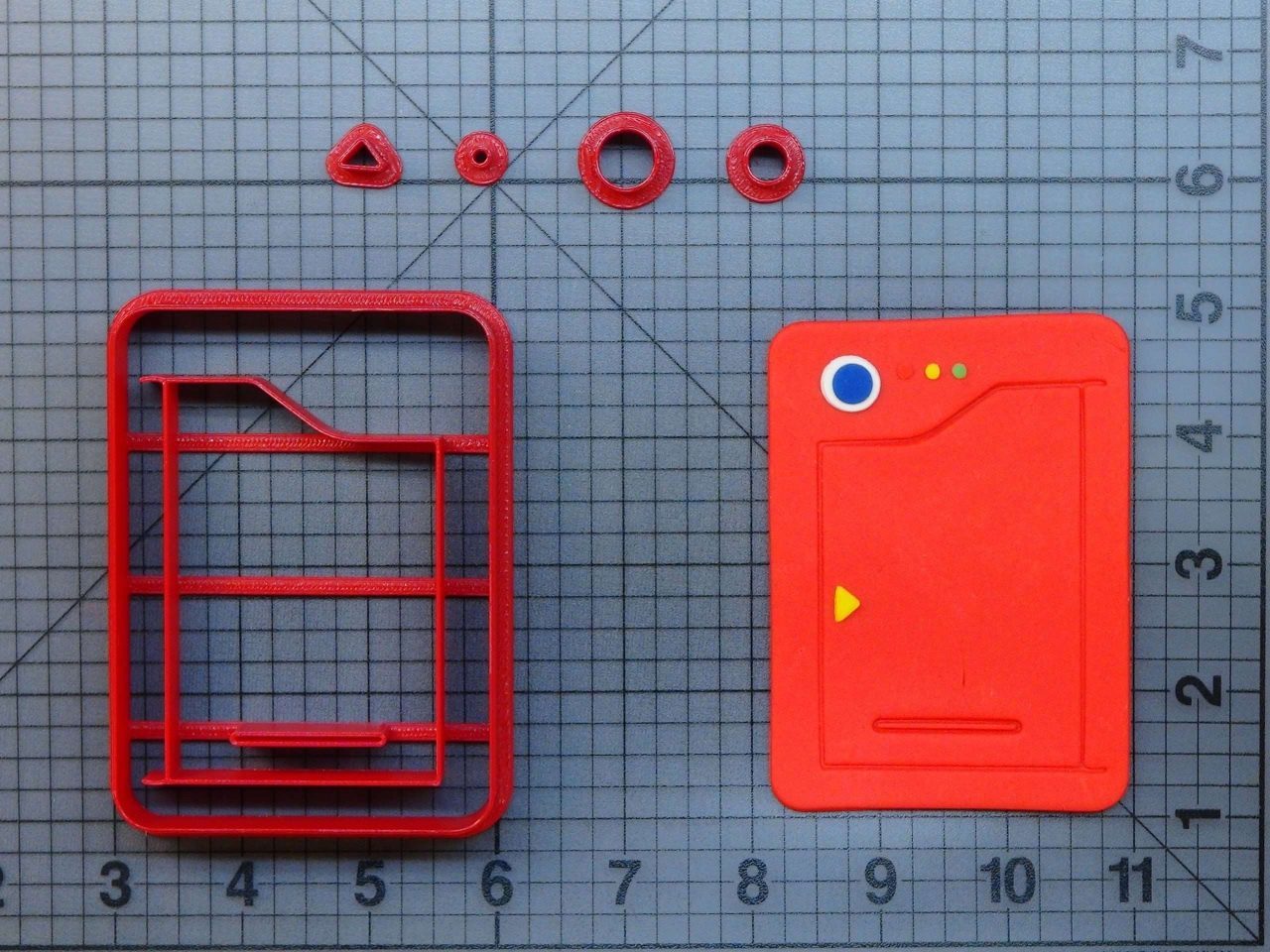 Pokemon - Pokedex 266-930 Cookie Cutter Set