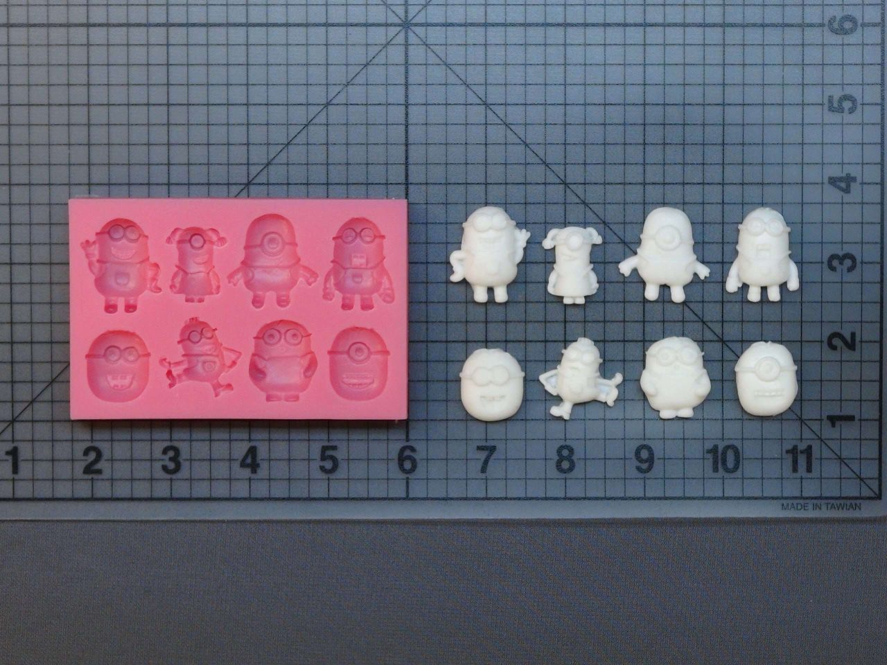 Minions LK437 Silicone Mold