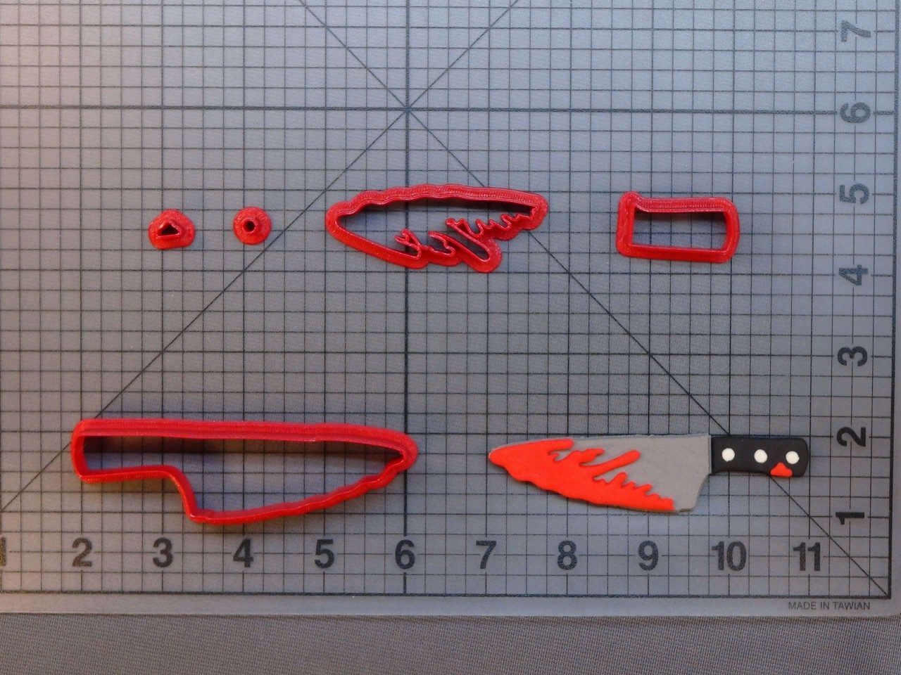 Bloody Knife 266-A069 Cookie Cutter Set