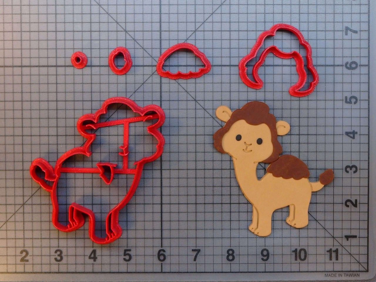 Camel 266-A066 Cookie Cutter Set