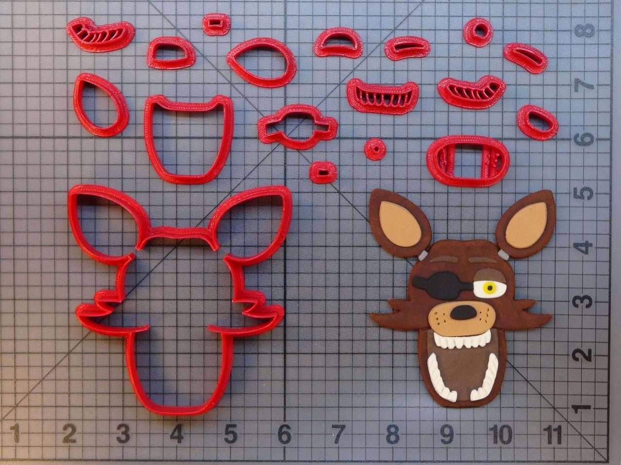 Five Nights At Freddy's - Foxy 266-A097 Cookie Cutter Set