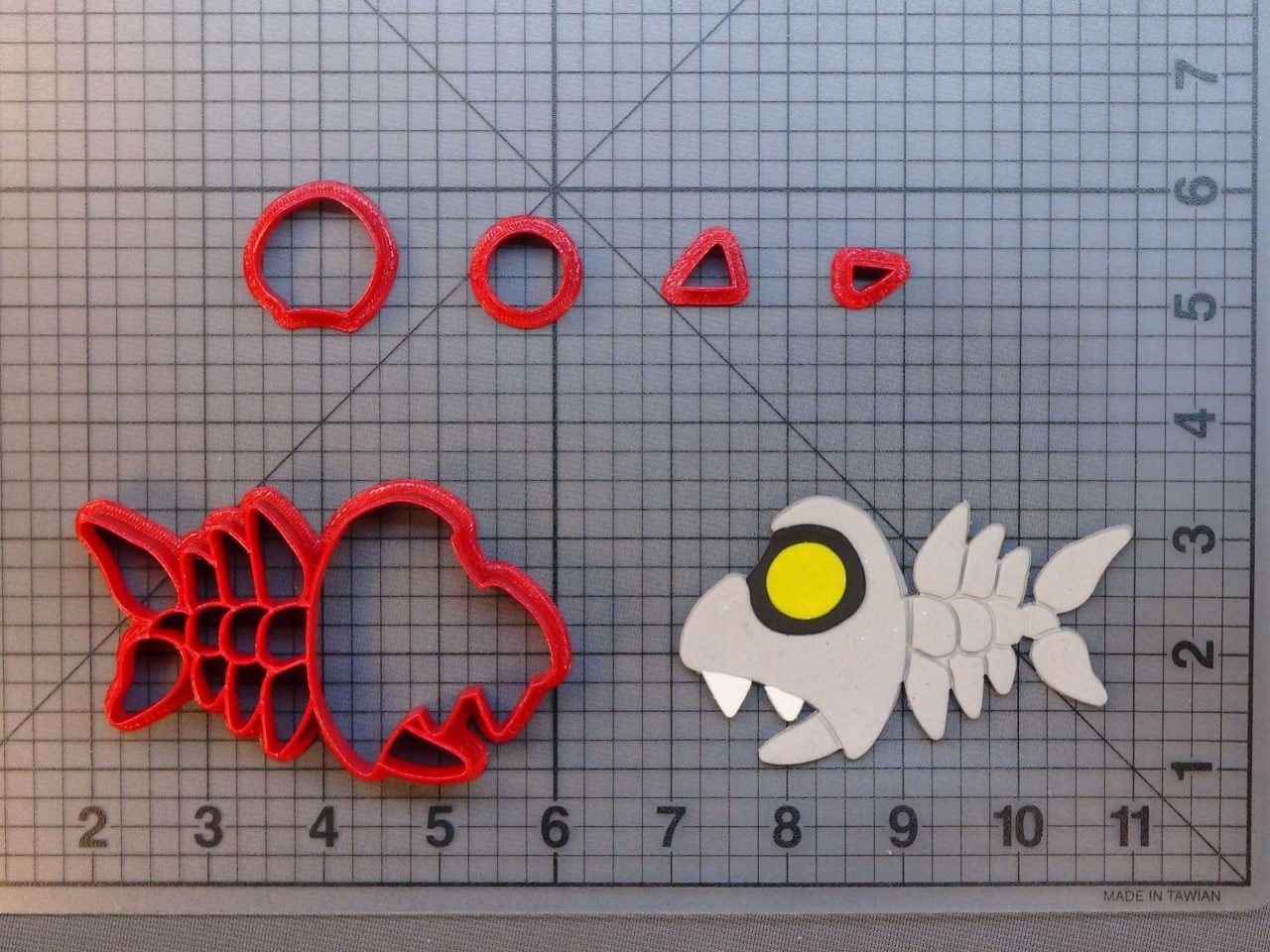Super Mario - Fishbones 266-A078 Cookie Cutter Set