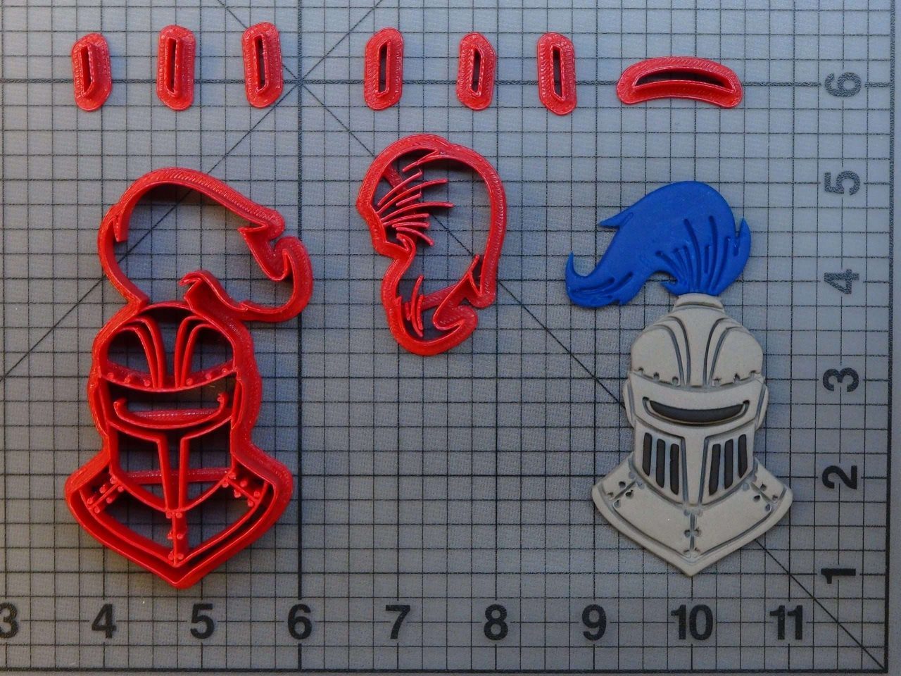 Knight's Helm 266-A172 Cookie Cutter Set