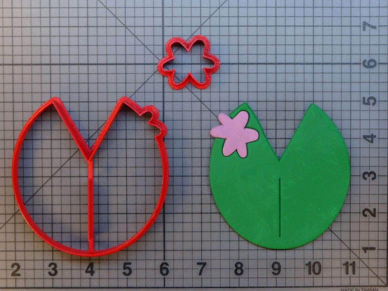 Lily Pad 266-A220 Cookie Cutter Set