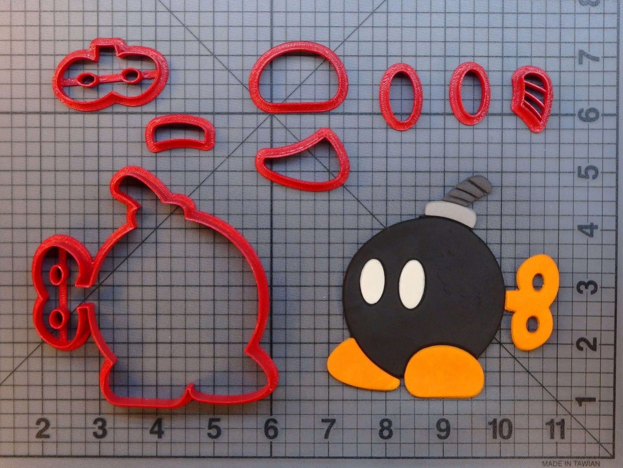 Super Mario - Bob-omb 266-A132 Cookie Cutter Set