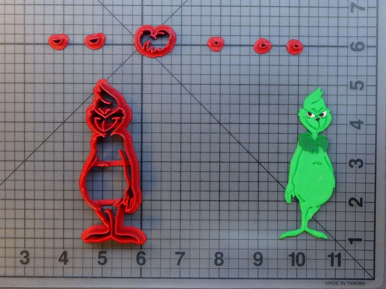 The Grinch 266-A239 Cookie Cutter Set