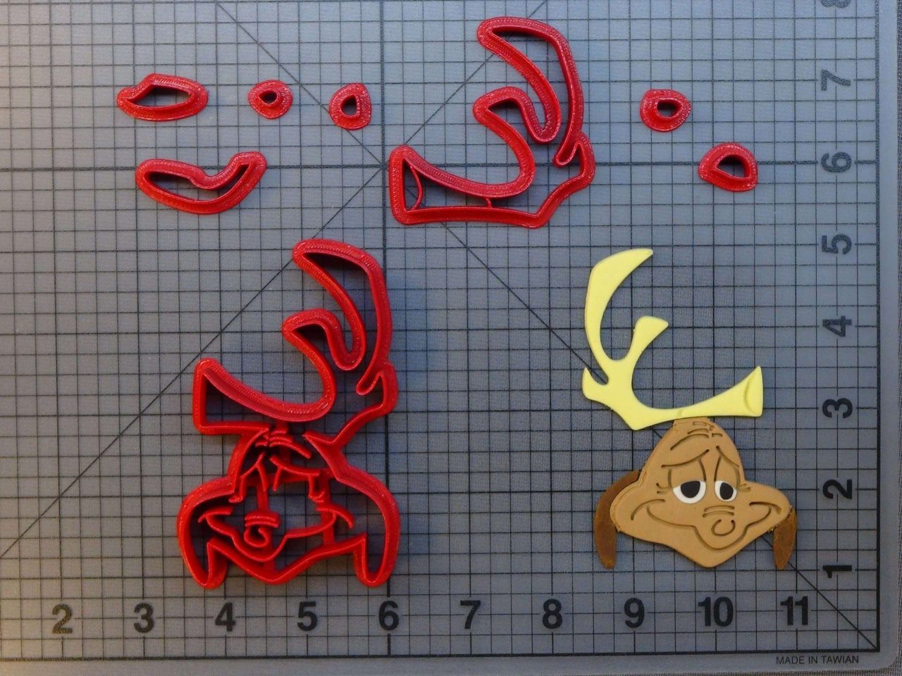 The Grinch - Max 266-A253 Cookie Cutter Set
