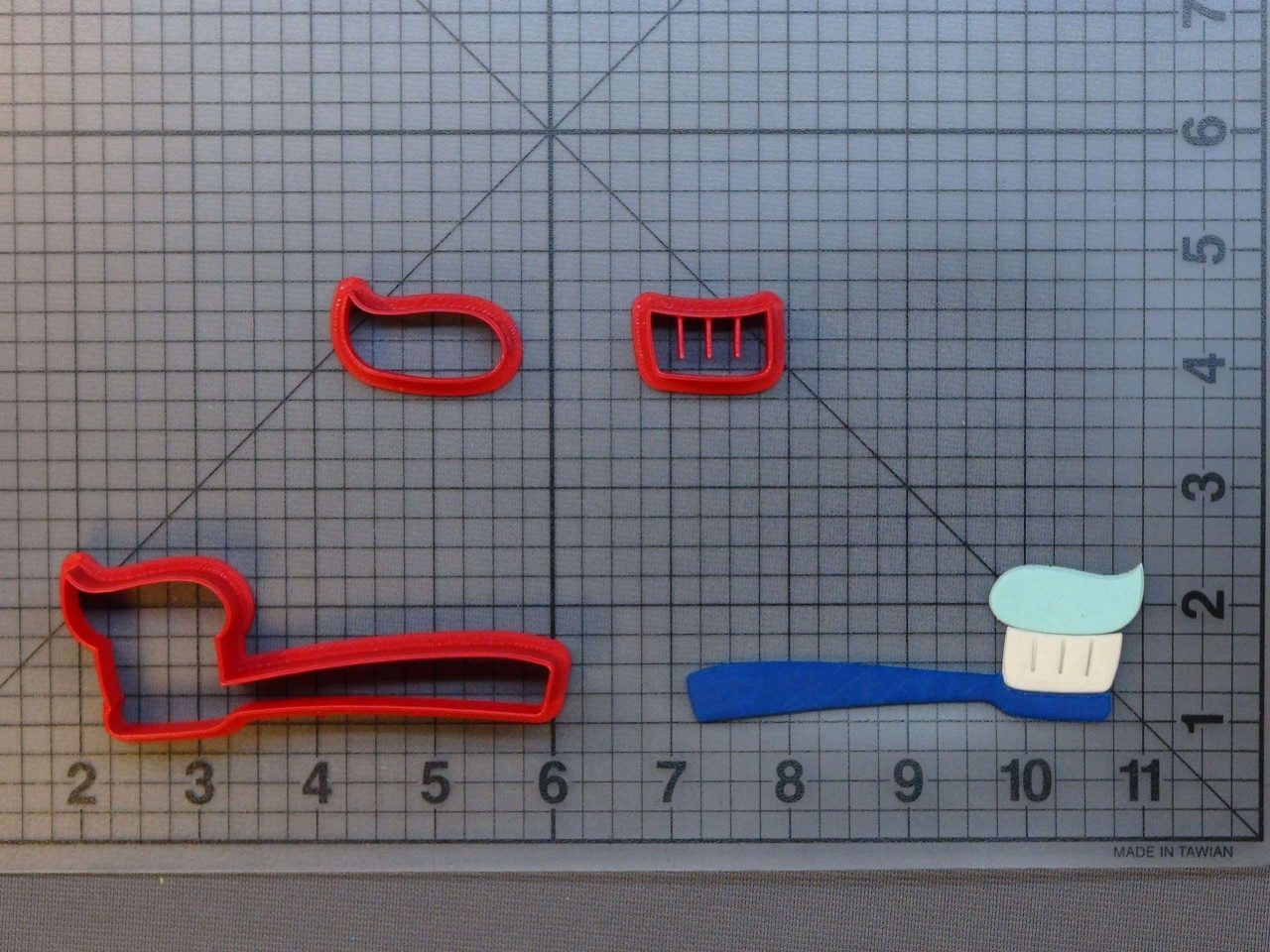 Tooth Brush 266-A248 Cookie Cutter Set