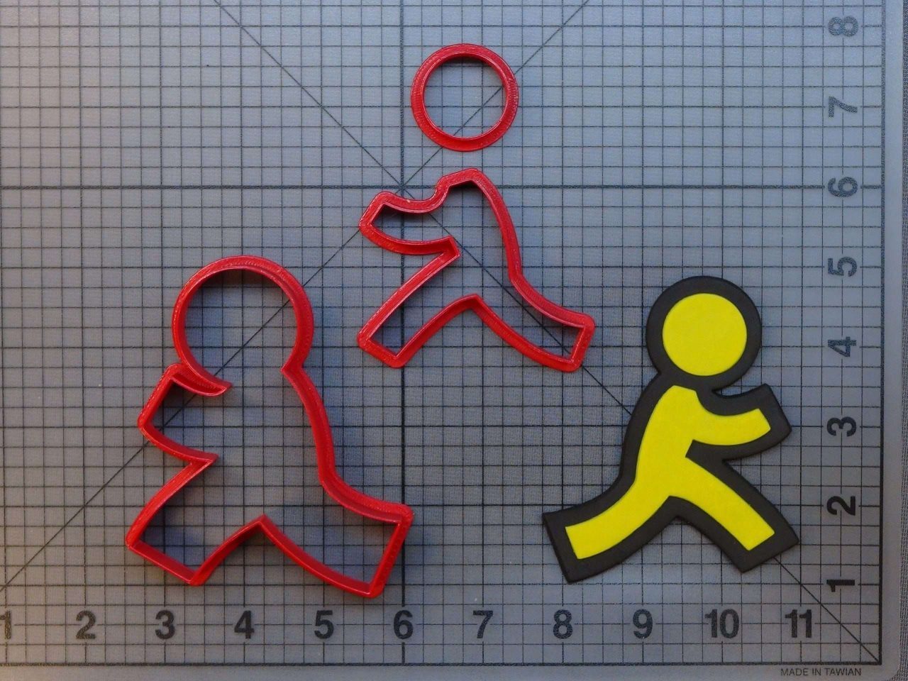 AOL Logo 266-A412 Cookie Cutter Set