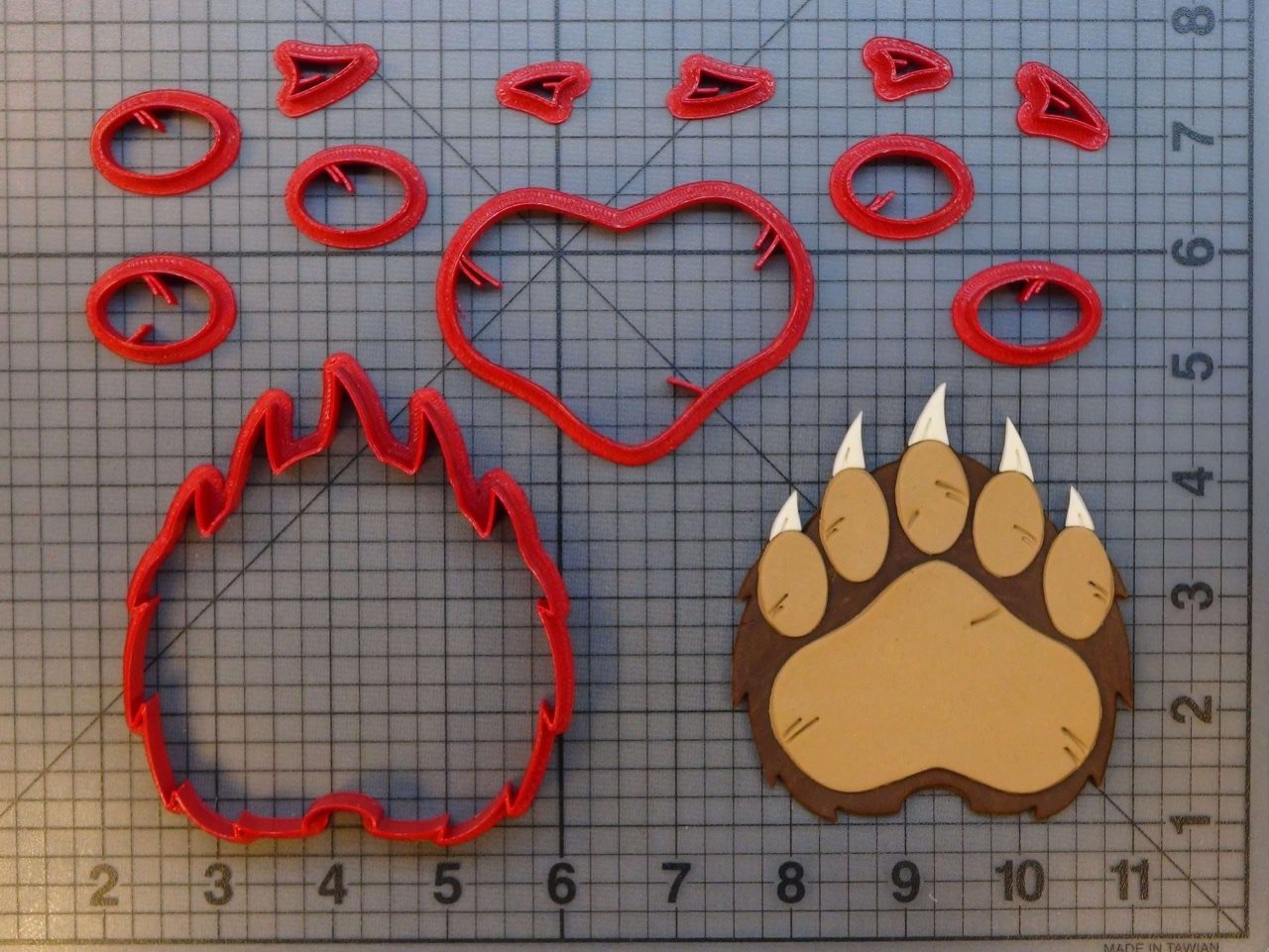 Bear Paw 266-A384 Cookie Cutter Set