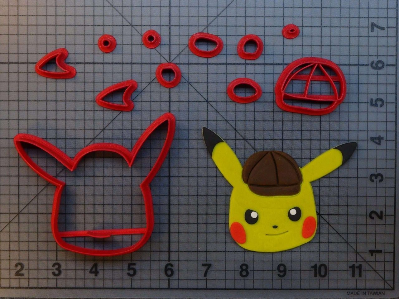 Detective Pikachu 266-A545 Cookie Cutter Set