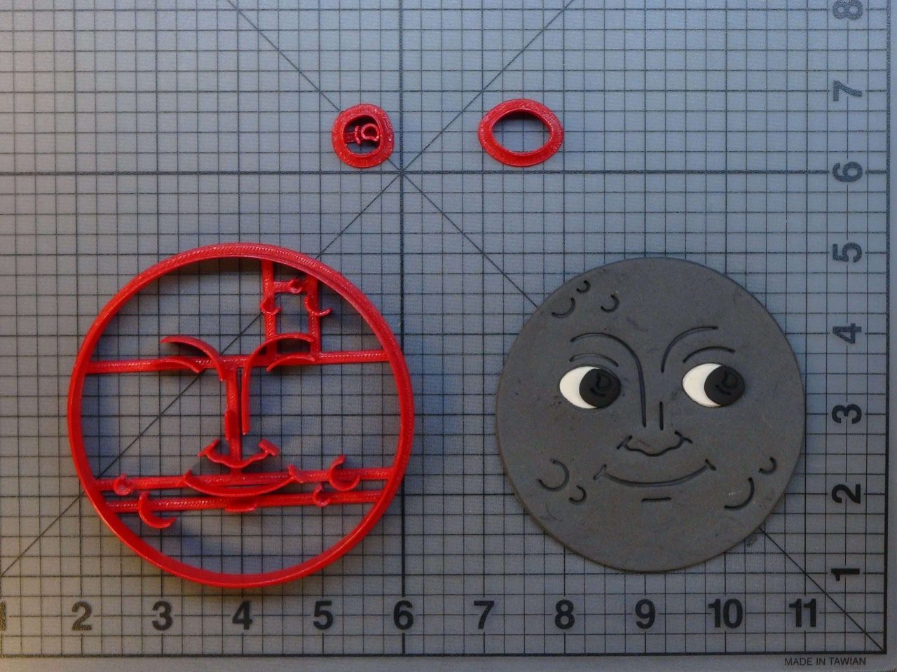 Emoji Moon 266-A259 Cookie Cutter Set