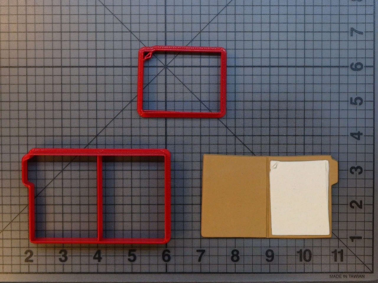 Manila Folder 266-A518 Cookie Cutter Set